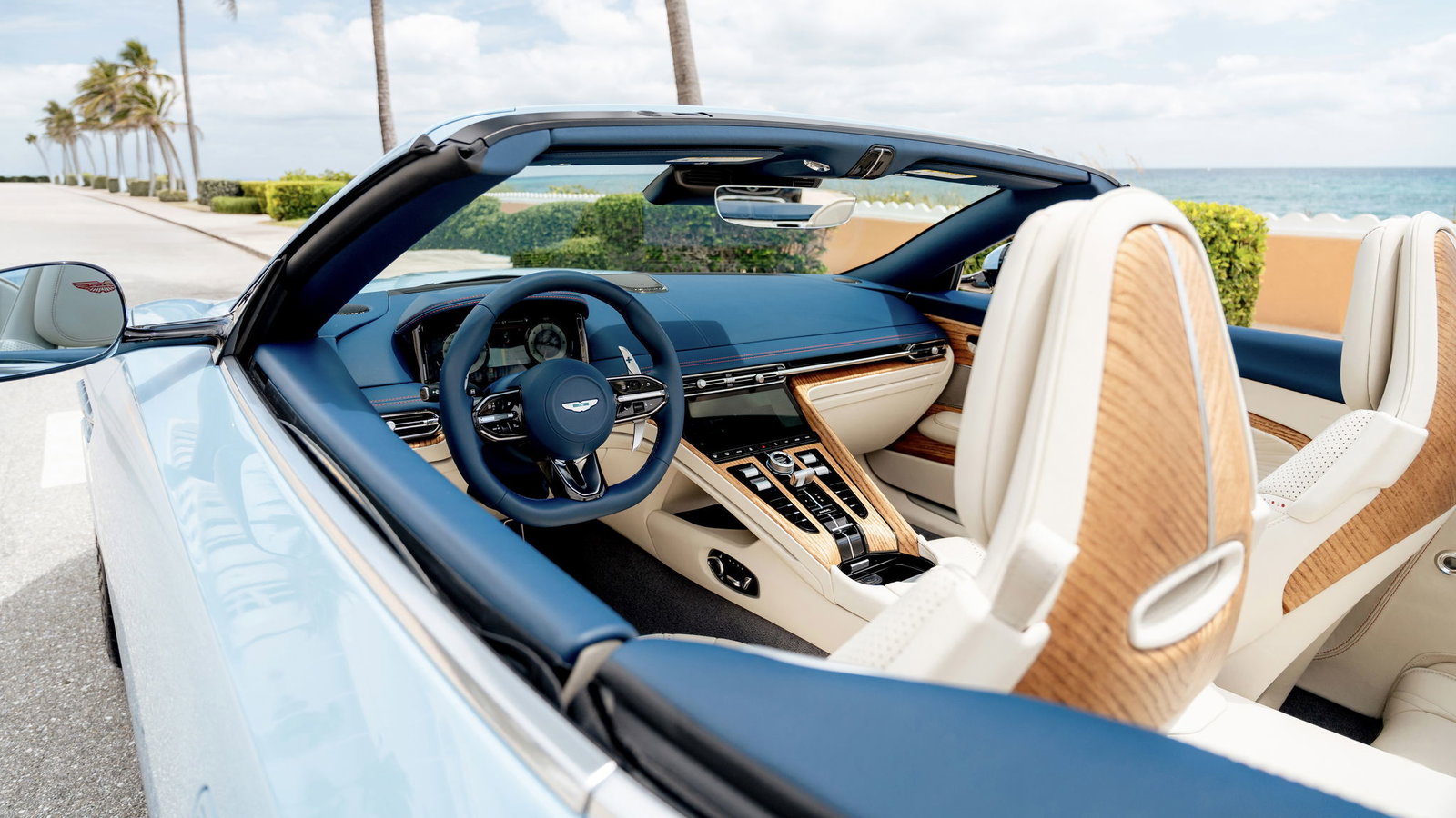 Aston Martin DB12 Volante Palm Beach Edition - interior